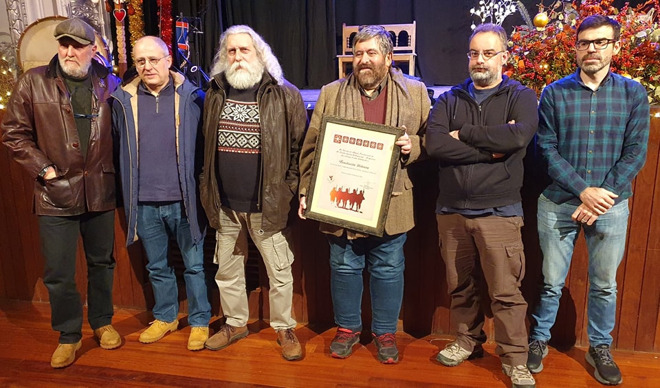 Reconocimientu de la Banda Gaites Villaviciosa – El Gaitero, a Belenos pola so trayectoria